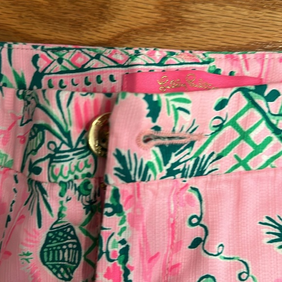 Like New Lilly Pullitzer Shorts Size 0 - Picture 4 of 4